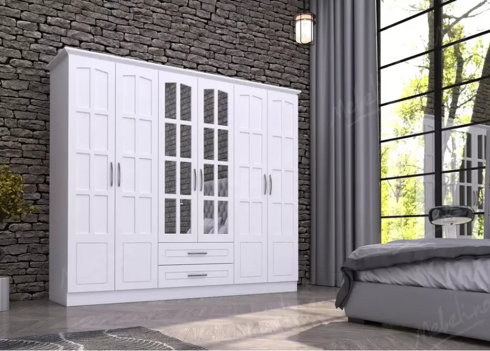 Распашной шкаф с зеркальными вставками в дверцы RF211